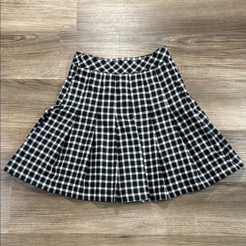 Women's Size 0ā Black and White Mini Skater Skirt with Pleats Goth Whimsigoth
